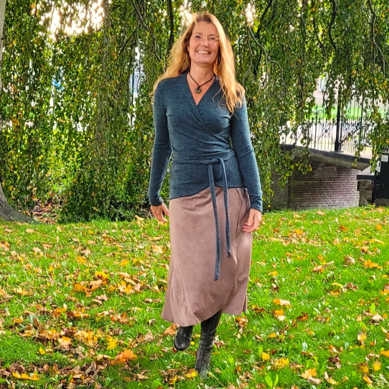 Wikkelvest 4 kleuren in warm soepel gebreid