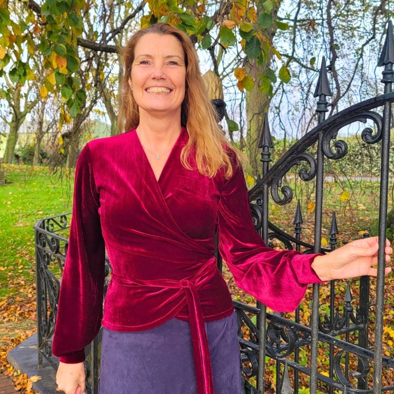 Wikkelblouse fluweel 4 kleuren met ballonmouwen
