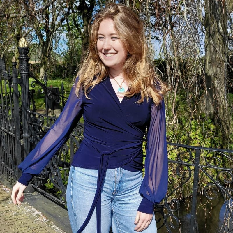 Wikkelblouse kort In 4 kleuren met doorzichtige ballonmouwen